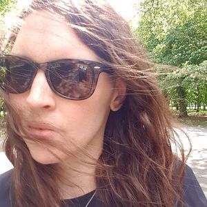 Meet your Posher, Emily